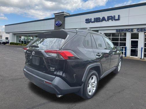 2020 Toyota RAV4 XLE