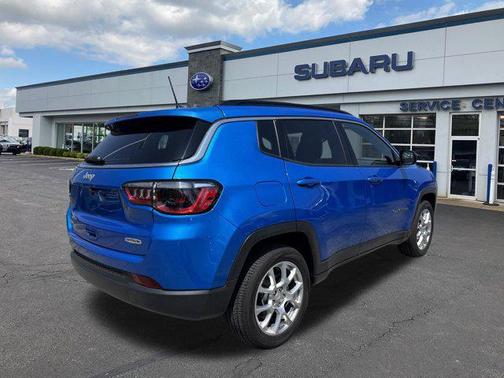 2023 Jeep Compass Latitude Lux
