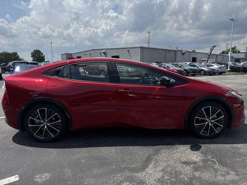 2024 Toyota Prius XLE
