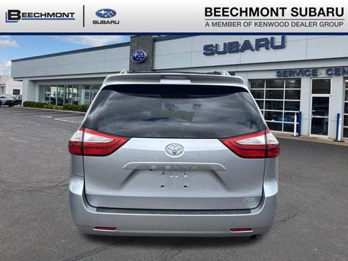 2017 Toyota Sienna XLE