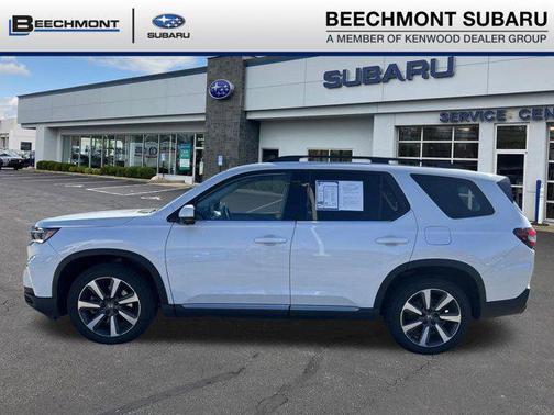 Platinum White Pearl 2023 Honda Pilot AWD Elite
