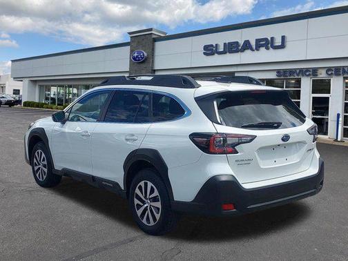 Crystal White Pearl 2025 Subaru Outback Premium
