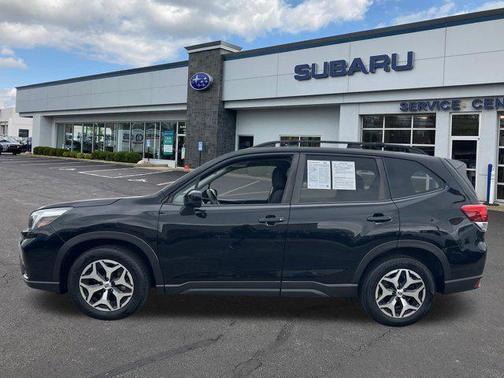 Crystal Black Silica 2021 Subaru Forester Premium