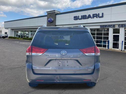 2014 Toyota Sienna XLE