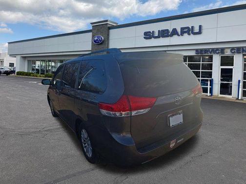 2014 Toyota Sienna XLE
