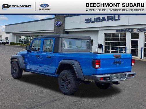 Hydro Blue Pearlcoat 2022 Jeep Gladiator Sport