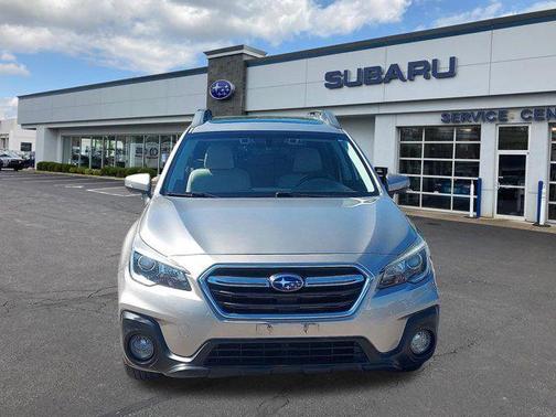 Tungsten Metallic 2019 Subaru Outback 2.5i Premium