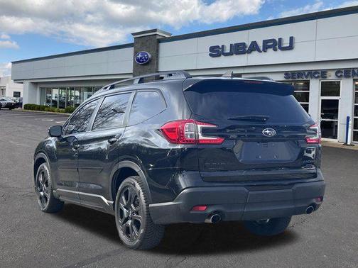 Crystal Black Silica 2023 Subaru Ascent Onyx Edition Limited 7-Passenger