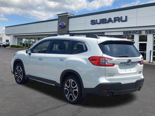 Crystal White Pearl 2023 Subaru Ascent Touring 7-Passenger