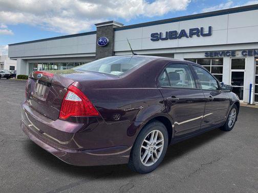2011 Ford Fusion S