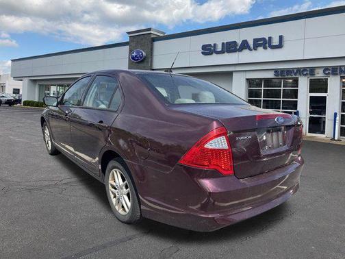 2011 Ford Fusion S