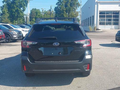 Crystal Black Silica 2020 Subaru Outback Onyx Edition XT