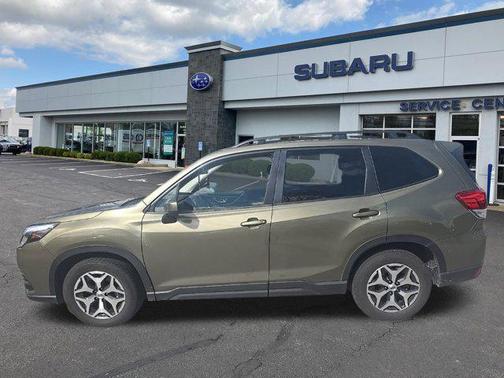 Autumn Green Metallic 2023 Subaru Forester Premium