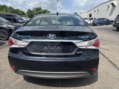 2015 Hyundai SONATA Hybrid Limited