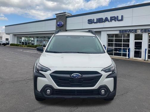 Crystal White Pearl 2025 Subaru Outback Premium