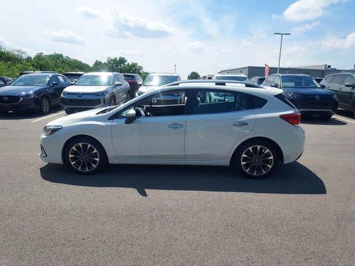 Crystal White Pearl 2022 Subaru Impreza Limited