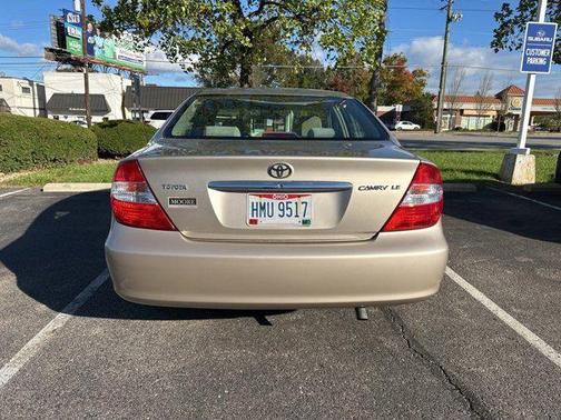 2004 Toyota Camry LE