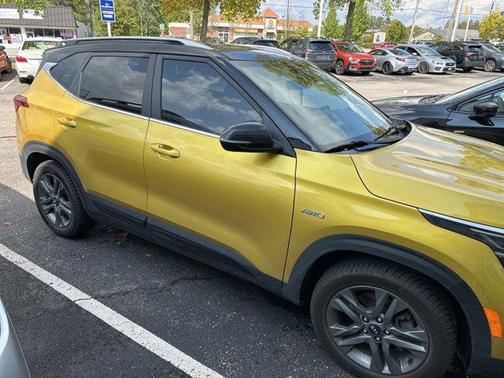 2021 Kia Seltos S