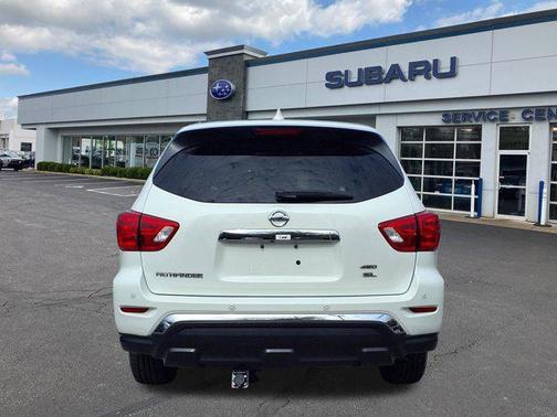 2019 Nissan Pathfinder SL