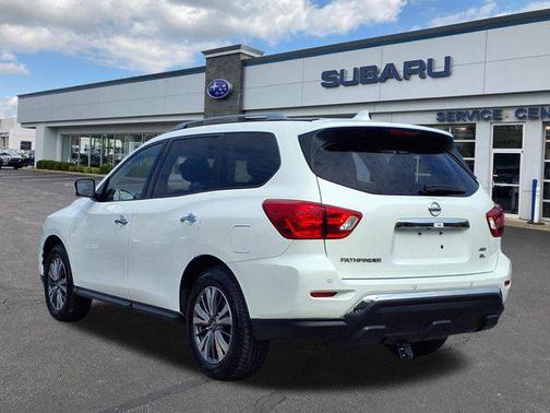 2019 Nissan Pathfinder SL