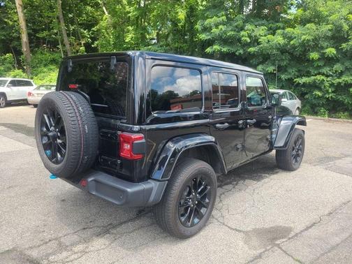 2022 Jeep Wrangler Unlimited 4xe Sahara