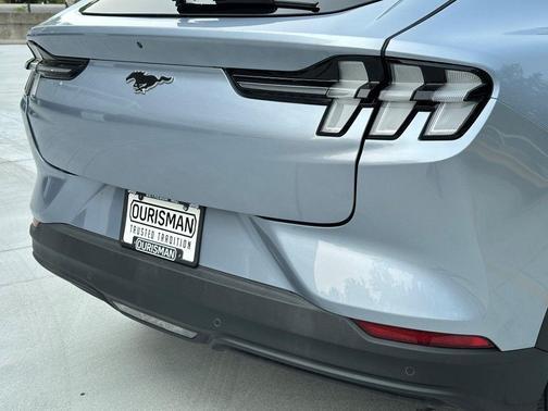 2022 Ford Mustang Mach-E Select