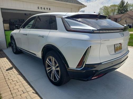 2024 Cadillac LYRIQ Luxury
