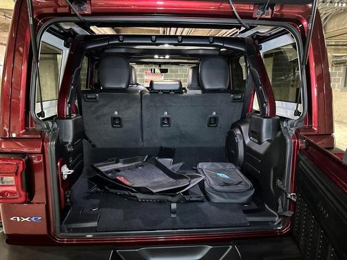 2022 Jeep Wrangler Unlimited 4xe Sahara
