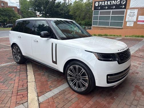 2024 Land Rover Range Rover P530 SE