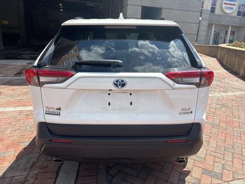 2024 Toyota RAV4 Hybrid XLE