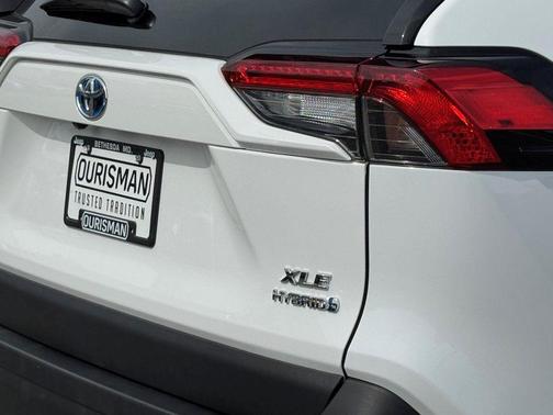 2024 Toyota RAV4 Hybrid XLE