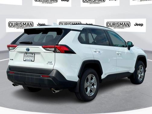 2024 Toyota RAV4 Hybrid XLE
