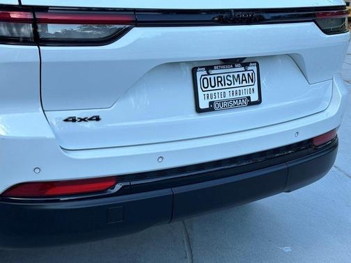2022 Jeep Grand Cherokee Altitude