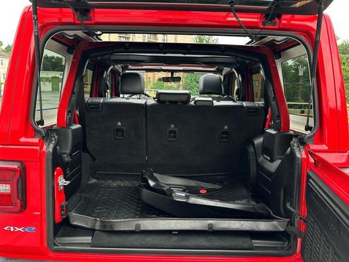 2022 Jeep Wrangler Unlimited 4xe Sahara