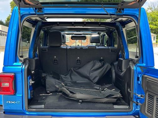 2022 Jeep Wrangler Unlimited 4xe Sahara