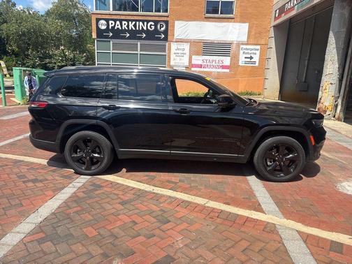2021 Jeep Grand Cherokee L Laredo