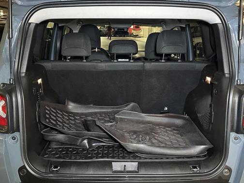 2017 Jeep Renegade Altitude