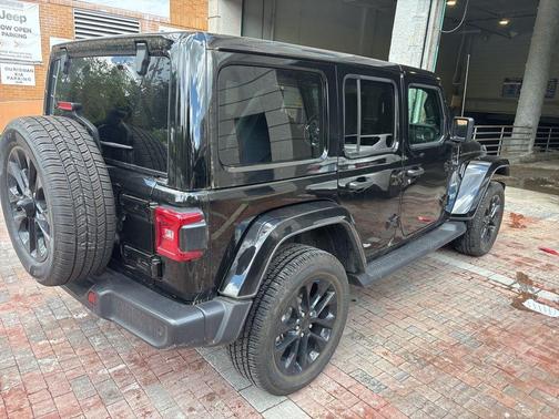 2022 Jeep Wrangler Unlimited 4xe Sahara