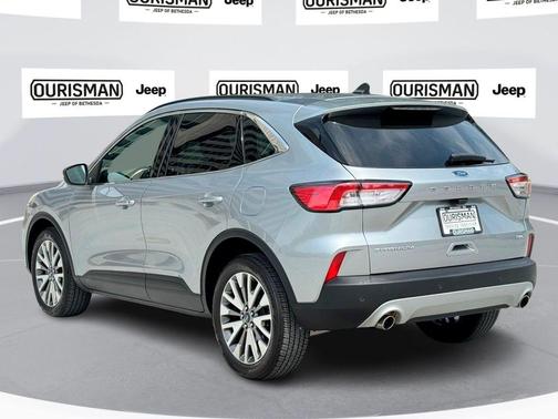 2022 Ford Escape Titanium