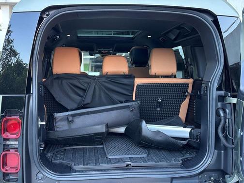 2024 Land Rover Defender P400 S