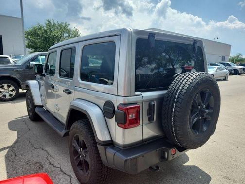 2021 Jeep Wrangler Unlimited Sahara Altitude