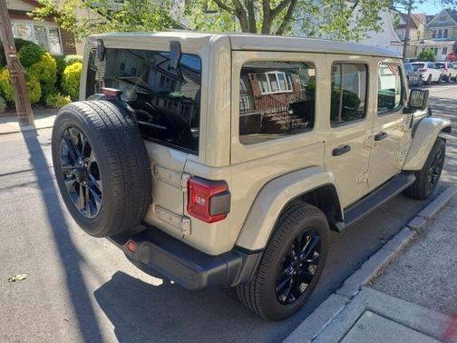 2022 Jeep Wrangler Unlimited 4xe Sahara