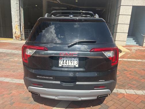 2020 GMC Acadia SLT