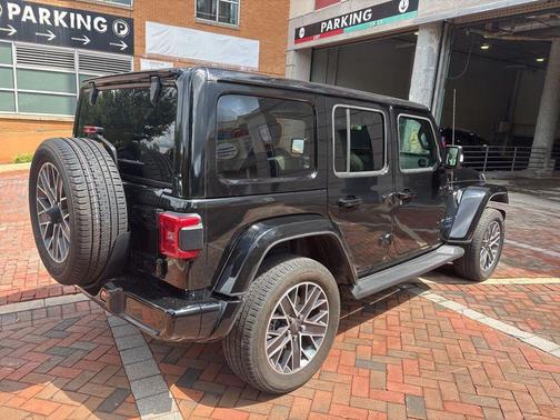 2022 Jeep Wrangler Unlimited 4xe Sahara