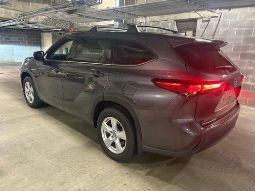 2022 Toyota Highlander L