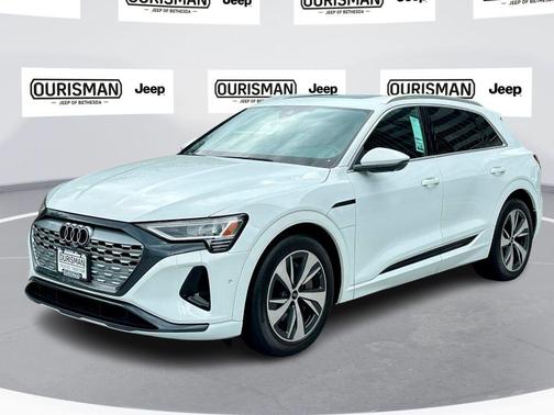 2024 Audi Q8 e-tron Premium