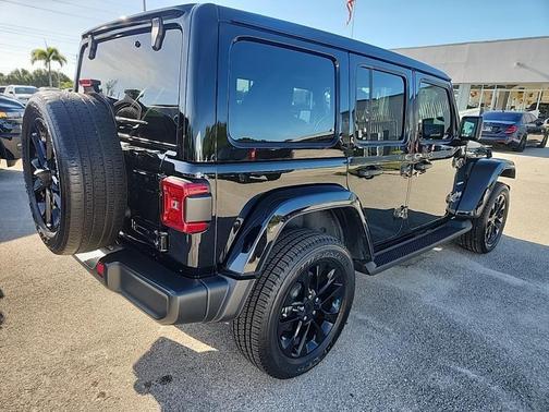 2022 Jeep Wrangler Unlimited 4xe Sahara