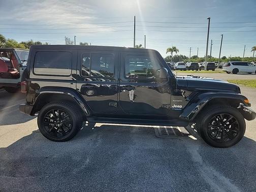 2022 Jeep Wrangler Unlimited 4xe Sahara