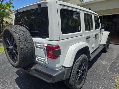 2022 Jeep Wrangler Unlimited 4xe Sahara
