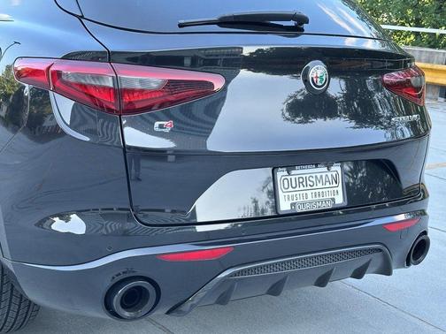 2022 Alfa Romeo Stelvio Veloce